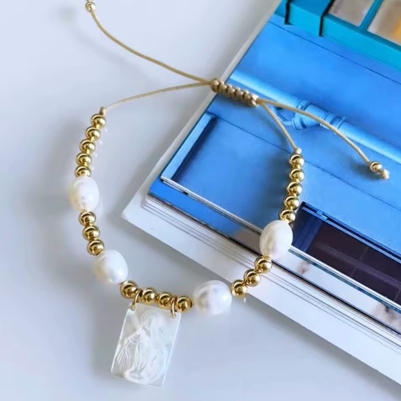 Our Lady of Grace~ Virgin de Guadelupe Mary Mother of Pearl Carved Bead Bracelet - Picture 2 of 16